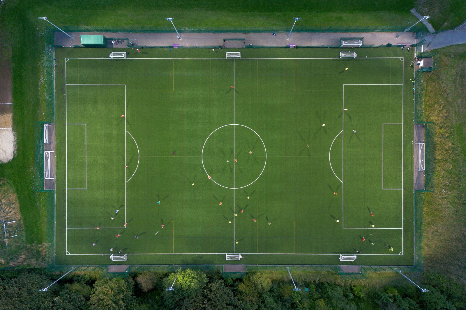 Fußballspiel aus der Vogelperspektive